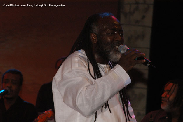 Freddy McGregor @ The Aqueduct on Rose Hall - Friday, January 26, 2007 - 10th Anniversary - Air Jamaica Jazz & Blues Festival 2007 - The Art of Music - Tuesday, January 23 - Saturday, January 27, 2007, The Aqueduct on Rose Hall, Montego Bay, Jamaica - Negril Travel Guide, Negril Jamaica WI - http://www.negriltravelguide.com - info@negriltravelguide.com...!