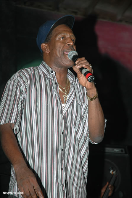 The Messenger, Reggae Super Star - Luciano - Gregory Isaacs - Bobby Dread - Swallow - backed by the Indika Band - Boubon Beach Restaurant, Beach Bar & Oceanfront Accommodations - Negril Travel Guide, Negril Jamaica WI - http://www.negriltravelguide.com - info@negriltravelguide.com...!