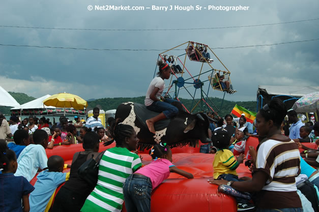 Cross De Harbour @ Lucea Car Park presented by Linkz Entertainment in association with Lucea Chamber of Commerce - Featuring Freddy Mc Gregor, Iley Dread, Mr. Vegas, Lt. Elmo, Champagne, Merital, CC, Brillant, TQ, Mad Dog, Chumps - Lucea, Hanover, Jamaica - Negril Travel Guide.com, Negril Jamaica WI - http://www.negriltravelguide.com - info@negriltravelguide.com...!