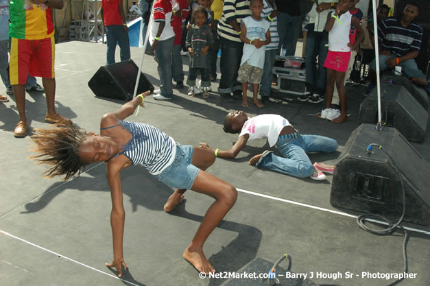 Cross De Harbour @ Lucea Car Park presented by Linkz Entertainment in association with Lucea Chamber of Commerce - Featuring Freddy Mc Gregor, Iley Dread, Mr. Vegas, Lt. Elmo, Champagne, Merital, CC, Brillant, TQ, Mad Dog, Chumps - Lucea, Hanover, Jamaica - Negril Travel Guide.com, Negril Jamaica WI - http://www.negriltravelguide.com - info@negriltravelguide.com...!