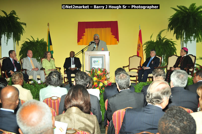 The Unveiling Of The Commemorative Plaque By The Honourable Prime Minister, Orette Bruce Golding, MP, And Their Majesties, King Juan Carlos I And Queen Sofia Of Spain - On Wednesday, February 18, 2009, Marking The Completion Of The Expansion Of Sangster International Airport, Venue at Sangster International Airport, Montego Bay, St James, Jamaica - Wednesday, February 18, 2009 - Photographs by Net2Market.com - Barry J. Hough Sr, Photographer/Photojournalist - Negril Travel Guide, Negril Jamaica WI - http://www.negriltravelguide.com - info@negriltravelguide.com...!