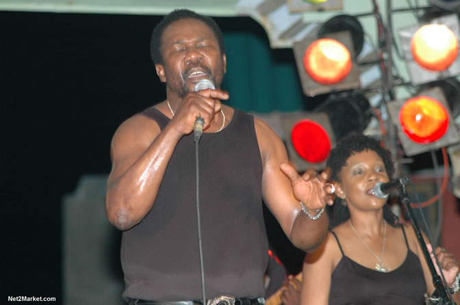 Toots & The Maytals and King of DJ - Yellowman - Also: Vengance - Skull Head - Singing Hanna - Wiskey Bagio and backed by the Hurrican Band - Money Cologne Birthday Bash @ the Samsara Hotel, West End, Negril, Jamaica - Negril Travel Guide, Negril Jamaica WI - http://www.negriltravelguide.com - info@negriltravelguide.com...!