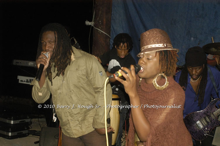 Etana - Live In Concert - One Love Reggae Concert Series 09/10 @ Negril Escape Resort and Spa, December 22, 2009, One Love Drive, West End, Negril, Westmoreland, Jamaica W.I. - Photographs by Net2Market.com - Barry J. Hough Sr, Photographer/Photojournalist - Negril Travel Guide, Negril Jamaica WI - http://www.negriltravelguide.com - info@negriltravelguide.com...!