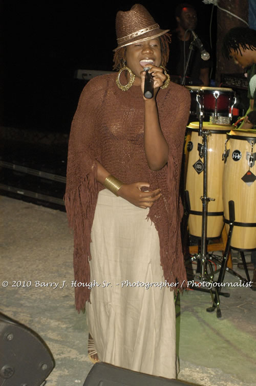 Etana - Live In Concert - One Love Reggae Concert Series 09/10 @ Negril Escape Resort and Spa, December 22, 2009, One Love Drive, West End, Negril, Westmoreland, Jamaica W.I. - Photographs by Net2Market.com - Barry J. Hough Sr, Photographer/Photojournalist - Negril Travel Guide, Negril Jamaica WI - http://www.negriltravelguide.com - info@negriltravelguide.com...!