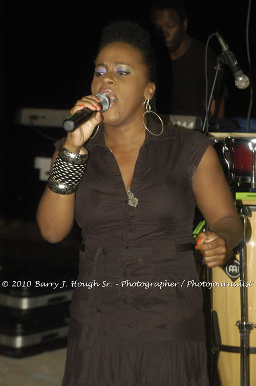 Etana - Live In Concert - One Love Reggae Concert Series 09/10 @ Negril Escape Resort and Spa, December 22, 2009, One Love Drive, West End, Negril, Westmoreland, Jamaica W.I. - Photographs by Net2Market.com - Barry J. Hough Sr, Photographer/Photojournalist - Negril Travel Guide, Negril Jamaica WI - http://www.negriltravelguide.com - info@negriltravelguide.com...!