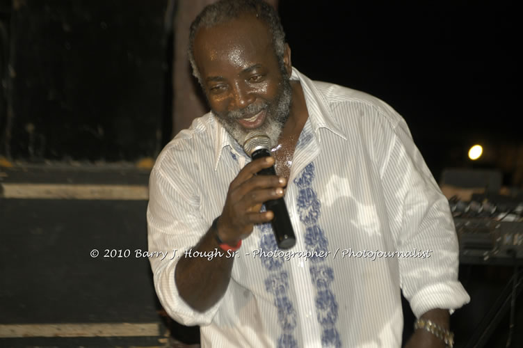 Freddy McGregor - Live In Concert @ Negril Escape Resort and Spa, One Love Drive, West End, Negril, Westmoreland, Jamaica W.I. - Photographs by Net2Market.com - Barry J. Hough Sr, Photographer/Photojournalist - Negril Travel Guide, Negril Jamaica WI - http://www.negriltravelguide.com - info@negriltravelguide.com...!