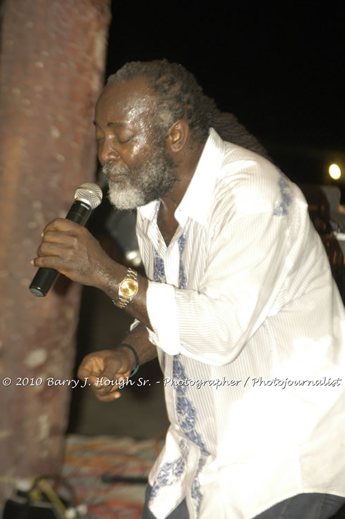 Freddy McGregor - Live In Concert @ Negril Escape Resort and Spa, One Love Drive, West End, Negril, Westmoreland, Jamaica W.I. - Photographs by Net2Market.com - Barry J. Hough Sr, Photographer/Photojournalist - Negril Travel Guide, Negril Jamaica WI - http://www.negriltravelguide.com - info@negriltravelguide.com...!