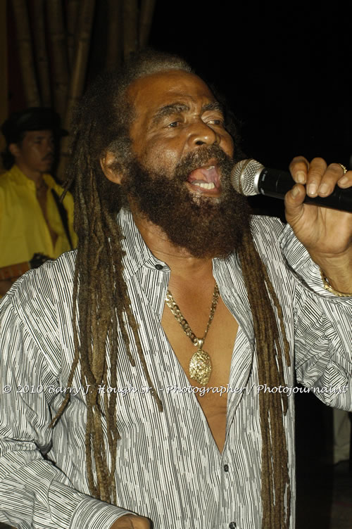 John Holt - Live in Concert - Also featuring Uprising Bank, plus DJ Gemini @ One Love Reggae Concerts Series 09/10 @ Negril Escape Resort & Spa, February 9, 2010, One Love Drive, West End, Negril, Westmoreland, Jamaica W.I. - Photographs by Net2Market.com - Barry J. Hough Sr, Photographer/Photojournalist - The Negril Travel Guide - Negril's and Jamaica's Number One Concert Photography Web Site with over 40,000 Jamaican Concert photographs Published -  Negril Travel Guide, Negril Jamaica WI - http://www.negriltravelguide.com - info@negriltravelguide.com...!