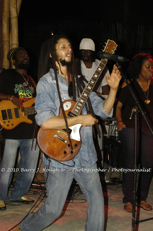 Julian Marley - Grammy Nominee & Son of the Legend Bob Marley - Live in Concert - Also featuring Ras Noble, Power Drill, Iron Head, & Robin Banks - Backing Band Roots Warrior, plus DJ Gemini @ One Love Reggae Concerts Series 09/10 @ Negril Escape Resort & Spa, February 2, 2010, One Love Drive, West End, Negril, Westmoreland, Jamaica W.I. - Photographs by Net2Market.com - Barry J. Hough Sr, Photographer/Photojournalist - The Negril Travel Guide - Negril's and Jamaica's Number One Concert Photography Web Site with over 40,000 Jamaican Concert photographs Published -  Negril Travel Guide, Negril Jamaica WI - http://www.negriltravelguide.com - info@negriltravelguide.com...!