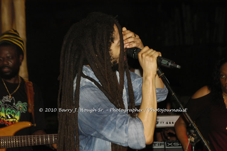 Julian Marley - Grammy Nominee & Son of the Legend Bob Marley - Live in Concert - Also featuring Ras Noble, Power Drill, Iron Head, & Robin Banks - Backing Band Roots Warrior, plus DJ Gemini @ One Love Reggae Concerts Series 09/10 @ Negril Escape Resort & Spa, February 2, 2010, One Love Drive, West End, Negril, Westmoreland, Jamaica W.I. - Photographs by Net2Market.com - Barry J. Hough Sr, Photographer/Photojournalist - The Negril Travel Guide - Negril's and Jamaica's Number One Concert Photography Web Site with over 40,000 Jamaican Concert photographs Published -  Negril Travel Guide, Negril Jamaica WI - http://www.negriltravelguide.com - info@negriltravelguide.com...!