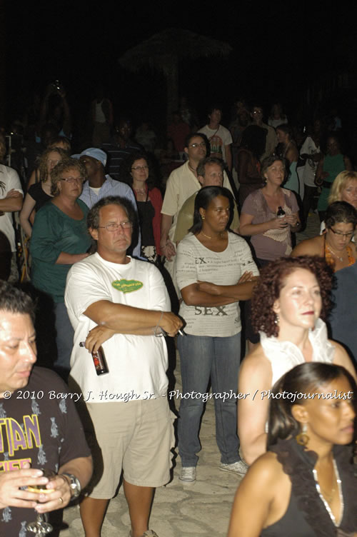 Marcia Griffiths & Edge Michael - Live In Concert - One Love Reggae Concert Series 09/10 @ Negril Escape Resort and Spa, December 29, 2009, One Love Drive, West End, Negril, Westmoreland, Jamaica W.I. - Photographs by Net2Market.com - Barry J. Hough Sr, Photographer/Photojournalist - Negril Travel Guide, Negril Jamaica WI - http://www.negriltravelguide.com - info@negriltravelguide.com...!