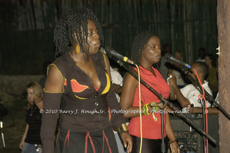 Richie Spice - Live In Concert - One Love Reggae Concert Series 09/10 @ Negril Escape Resort and Spa, January 19, 2010, One Love Drive, West End, Negril, Westmoreland, Jamaica W.I. - Photographs by Net2Market.com - Barry J. Hough Sr, Photographer/Photojournalist - Negril Travel Guide, Negril Jamaica WI - http://www.negriltravelguide.com - info@negriltravelguide.com...!