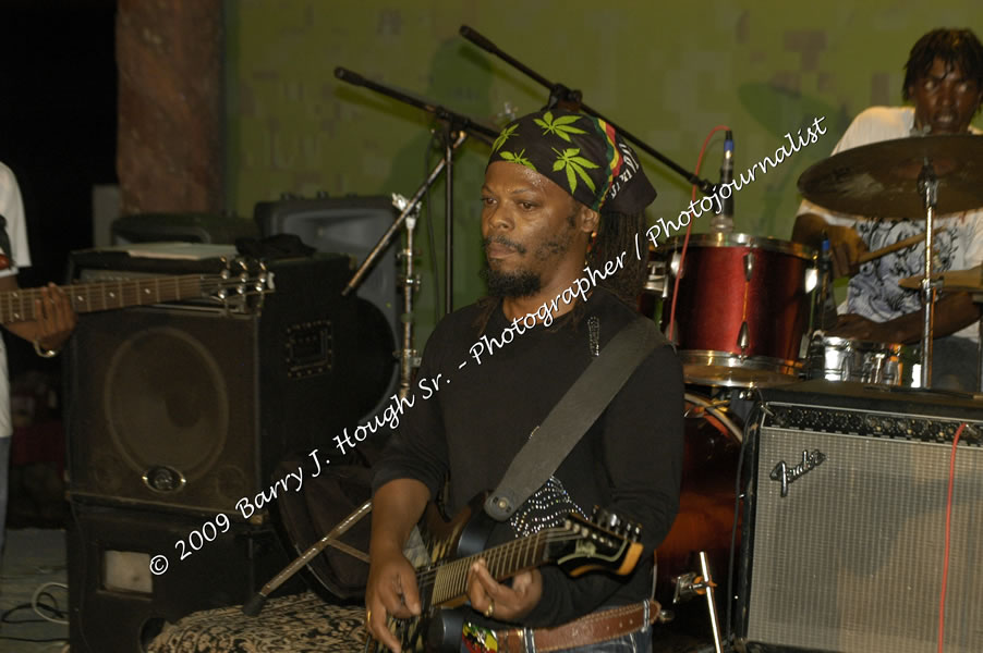  Sanchez - Live in Concert - at the One Love Reggae Concert Series 09/10 @ Negril Escape Resort & Spa - Also Featuring: Timmi Burrell and Justice Merchant- Backing Band Roots Warrior - DJ Gemini - MC Oliver Cargill, Negril Escape Resort & Spa, One Love Drive, West End, Negril, Westmoreland, Jamaica W.I. - Tuesday, November 24, 2009 - Photographs by Net2Market.com - Barry J. Hough Sr, Photographer / Photojournalist - Photos taken with a Nikon D70, D100, or D300 - Negril Travel Guide, Negril Jamaica WI - http://www.negriltravelguide.com - info@negriltravelguide.com...!