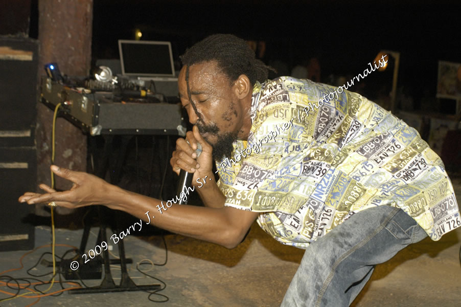  Sanchez - Live in Concert - at the One Love Reggae Concert Series 09/10 @ Negril Escape Resort & Spa - Also Featuring: Timmi Burrell and Justice Merchant- Backing Band Roots Warrior - DJ Gemini - MC Oliver Cargill, Negril Escape Resort & Spa, One Love Drive, West End, Negril, Westmoreland, Jamaica W.I. - Tuesday, November 24, 2009 - Photographs by Net2Market.com - Barry J. Hough Sr, Photographer / Photojournalist - Photos taken with a Nikon D70, D100, or D300 - Negril Travel Guide, Negril Jamaica WI - http://www.negriltravelguide.com - info@negriltravelguide.com...!