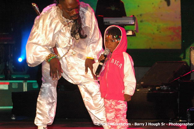 Ninja Man - Explosion - Red Stripe Reggae Sumfest 2007 - Thursday, July 19, 2007 - Red Stripe Reggae Sumfest 2007 at Catherine Hall, Montego Bay, St James, Jamaica W.I. - Negril Travel Guide, Negril Jamaica WI - http://www.negriltravelguide.com - info@negriltravelguide.com...!