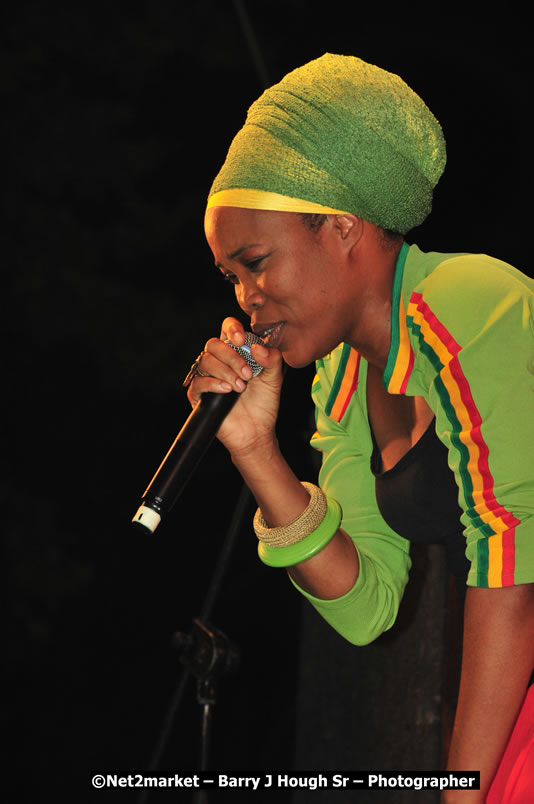 Queen Ifrica @ Unite The People An International Reggae Fest, Featuring: Beres Hammond, Coco T, Queen Ifrica, Khalil, Cameal Davis, Iley Dread, Rochelle, Geoffrey Star, Ras Penco, Kool DeLoy, Otis Gayle, J.McKay, Tiney Winey, Venue at Norman Manley Boulevard, Negril, Westmoreland, Jamaica - Saturday, April 4, 2009 - Photographs by Net2Market.com - Barry J. Hough Sr, Photographer/Photojournalist - Negril Travel Guide, Negril Jamaica WI - http://www.negriltravelguide.com - info@negriltravelguide.com...!