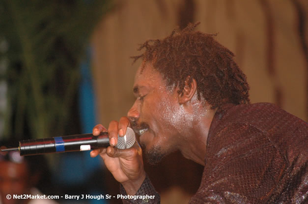 Kenyatta Hill @ Western Consciousness 2007 - Presented by King of Kings Productons - Saturday, April 28, 2007 - Llandilo Cultural Centre, Savanna-La-Mar, Westmoreland, Jamaica W.I. - Negril Travel Guide, Negril Jamaica WI - http://www.negriltravelguide.com - info@negriltravelguide.com...!