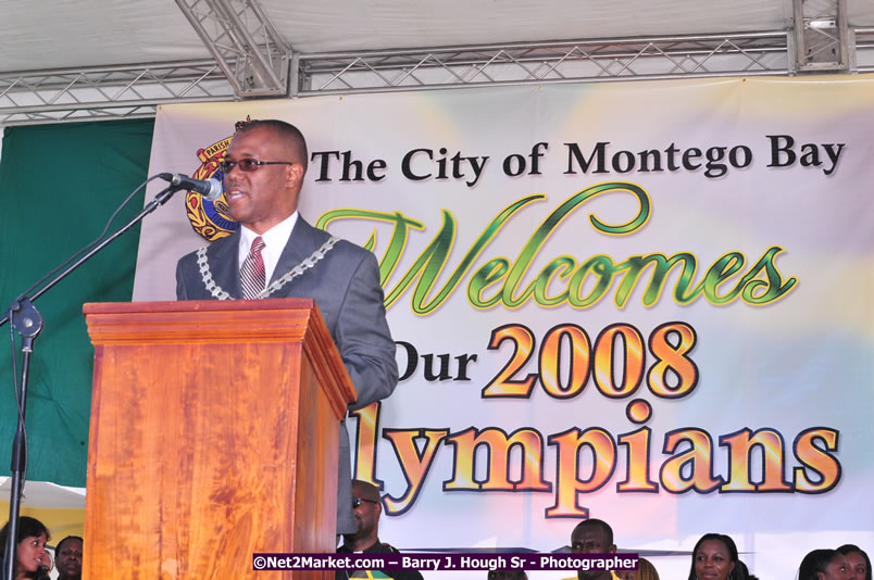 The City of Montego Bay Welcomes Our 2008 Olympians - Western Motorcade - Civic Ceremony - A Salute To Our Beijing Heros - Sam Sharpe Square, Montego Bay, Jamaica - Tuesday, October 7, 2008 - Photographs by Net2Market.com - Barry J. Hough Sr. Photojournalist/Photograper - Photographs taken with a Nikon D300 - Negril Travel Guide, Negril Jamaica WI - http://www.negriltravelguide.com - info@negriltravelguide.com...!